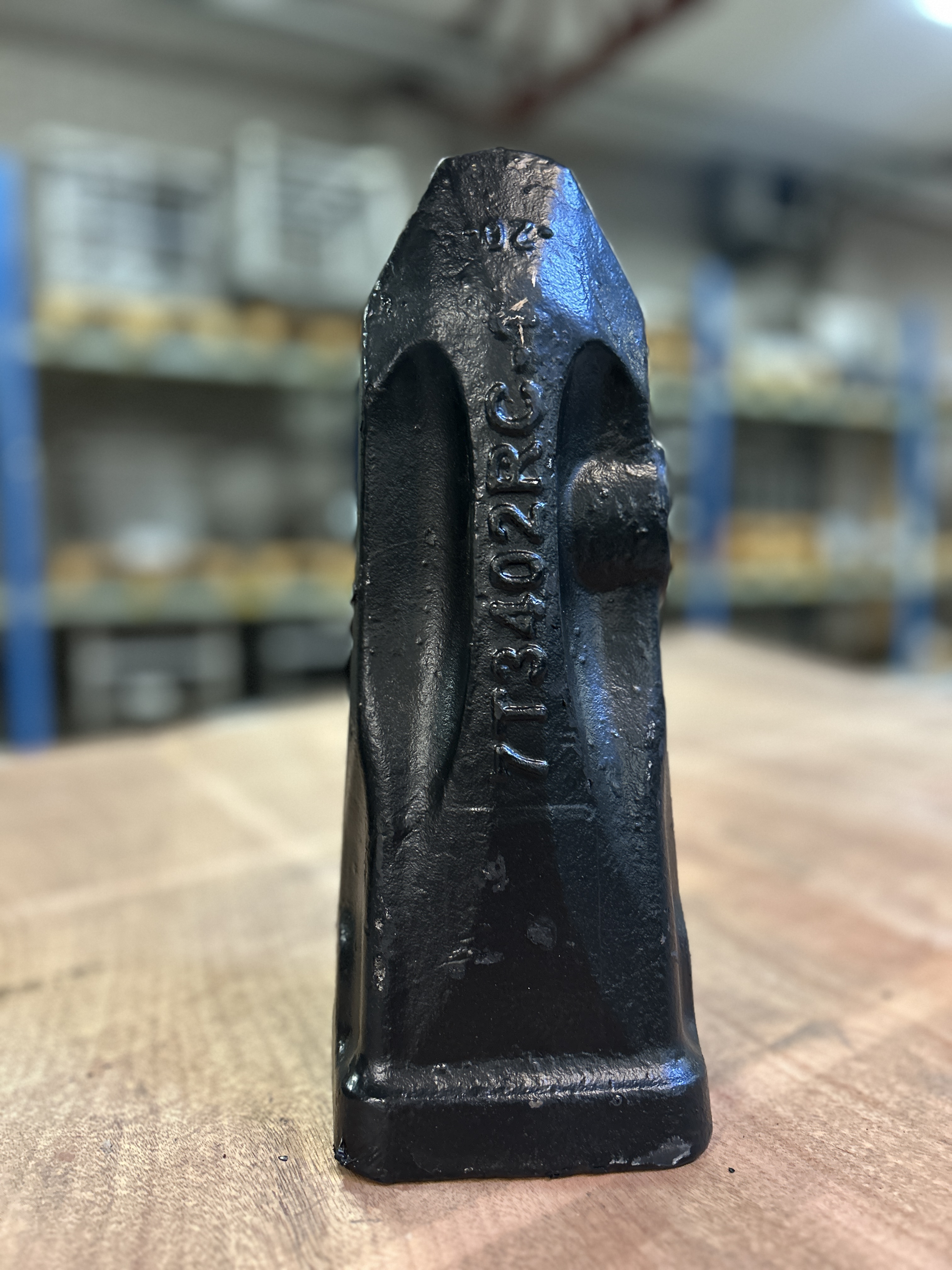 CAT J400 Skoptand SHR