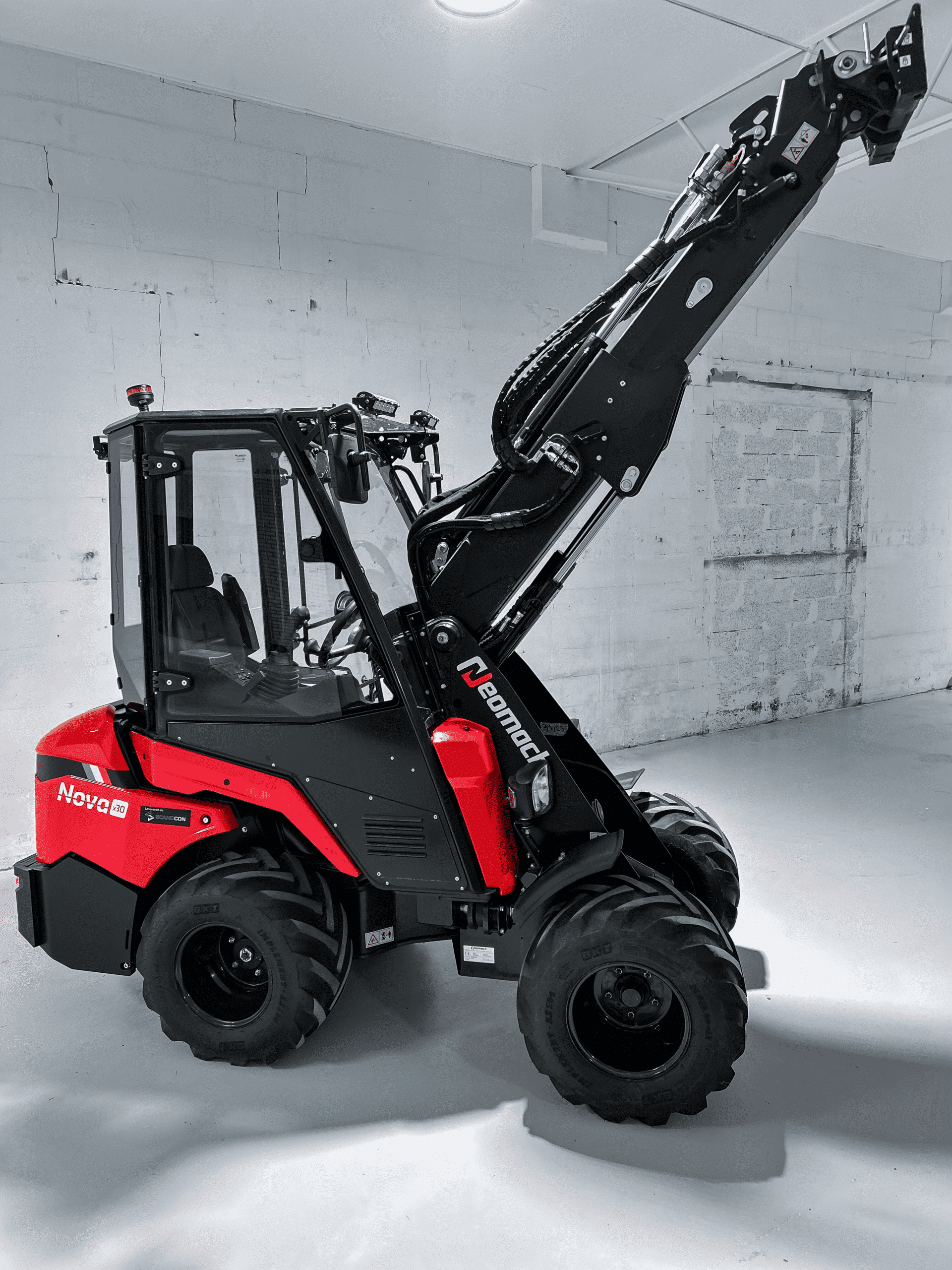 Neomach Nova X30 med hytt transport och comfortpaket