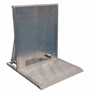 Aluminium publikbarriär med kabelgenomföring