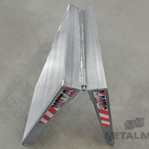 Aluminiumramp 0,45 ton 3,6 m Std utan kant  MPCI3600.750.1000